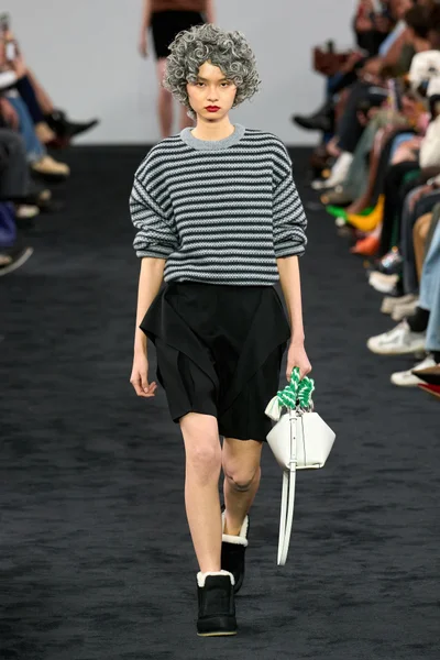 Look 29